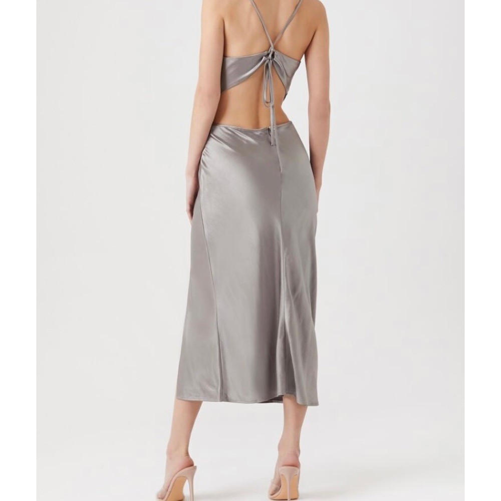Forever 21 Satin MIDI Dress - Picture 2 of 10
